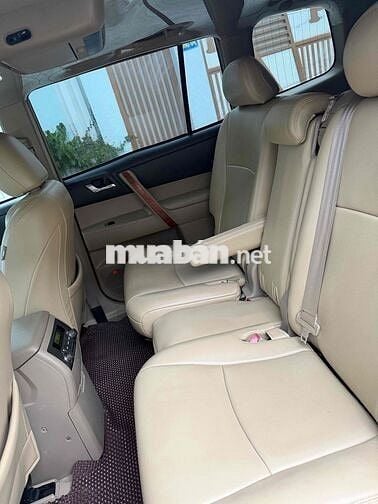 Toyota Highlander Limited AwD