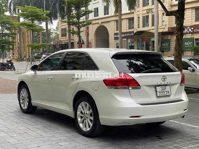 Toyota Venza Trắng 5 chỗ Xăng