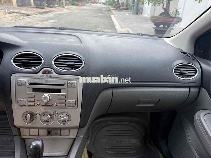 Ford Focus 2013 Tự động 74000 km Vàng cát