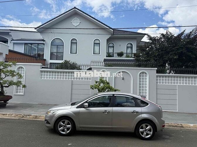 Ford Focus 2013 Tự động 74000 km Vàng cát