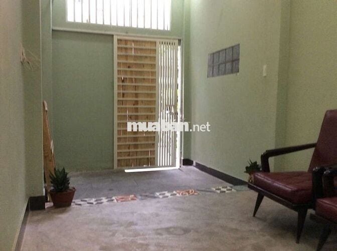 Cho thuê nhà nguyên căn 2PN, 2WC, Trệt lầu, hẻm Đ. Trường Sa, P.17