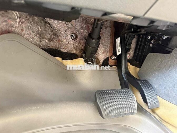 Ford Focus 2013 Tự động 74000 km Vàng cát