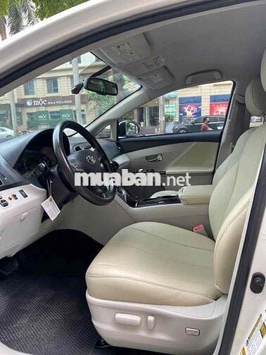 Toyota Venza Trắng 5 chỗ Xăng