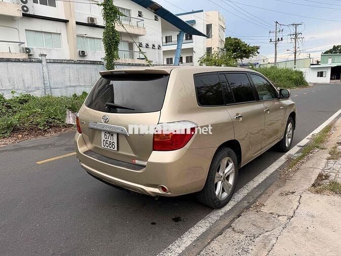Toyota Highlander Limited AwD