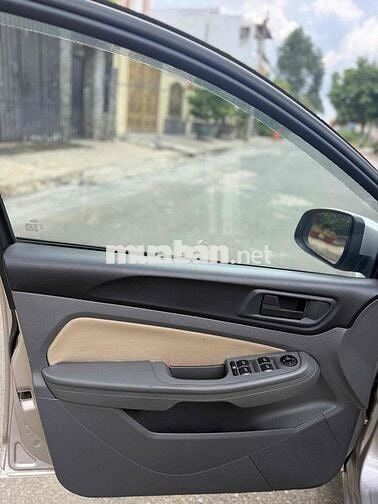 Ford Focus 2013 Tự động 74000 km Vàng cát