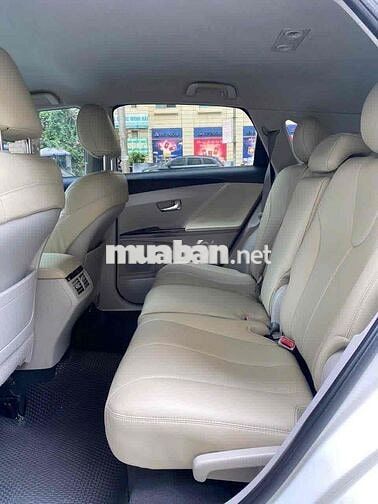 Toyota Venza Trắng 5 chỗ Xăng