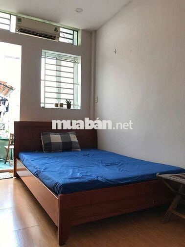 Cho thuê nhà nguyên căn 2PN, 2WC, Trệt lầu, hẻm Đ. Trường Sa, P.17