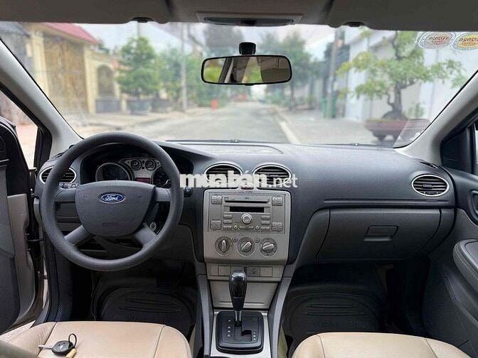 Ford Focus 2013 Tự động 74000 km Vàng cát
