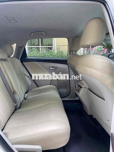 Toyota Venza Trắng 5 chỗ Xăng