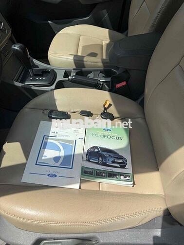 Ford Focus 2013 Tự động 74000 km Vàng cát
