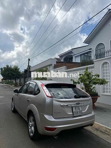 Ford Focus 2013 Tự động 74000 km Vàng cát