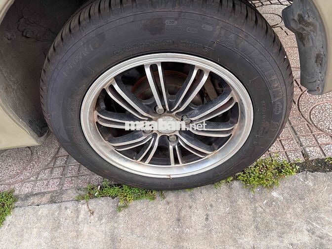 Toyota Vios 2004 Vàng cát