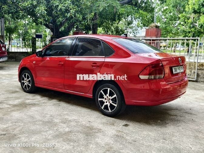 Volkswagen Polo 2014 Đỏ