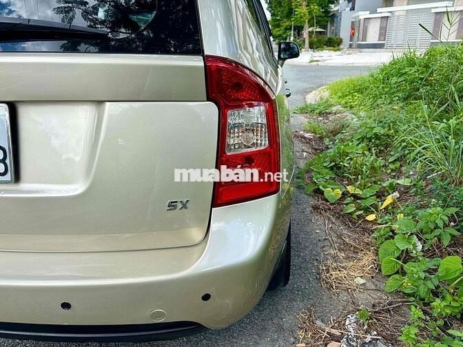 Kia Carens 2.0 full AT Vàng cát Tự động
