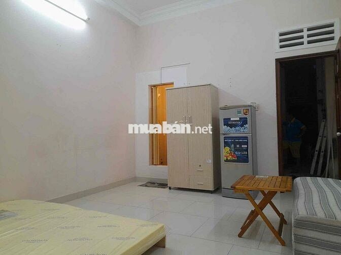PHÒNG FULL NT BAN CÔNG MÁY GIẶT RIÊNG GIÁ HỌC SINH SINH VIÊN GẦN AEON
