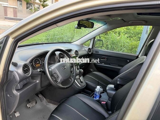 Kia Carens 2.0 full AT Vàng cát Tự động