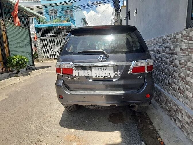 Toyota Fortuner 2009 2 cầu Xám Tự động