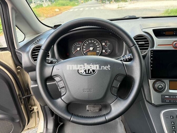 Kia Carens 2.0 full AT Vàng cát Tự động