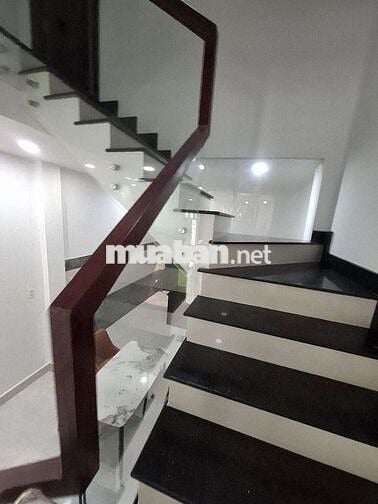 SHR RẺ NHẤT Q12 1 TRỆT 3 LẦU  HẺM XE HƠI