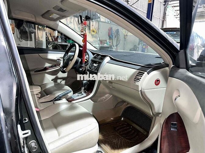Toyota Altis 2011 Tự động Đen 5 chỗ
