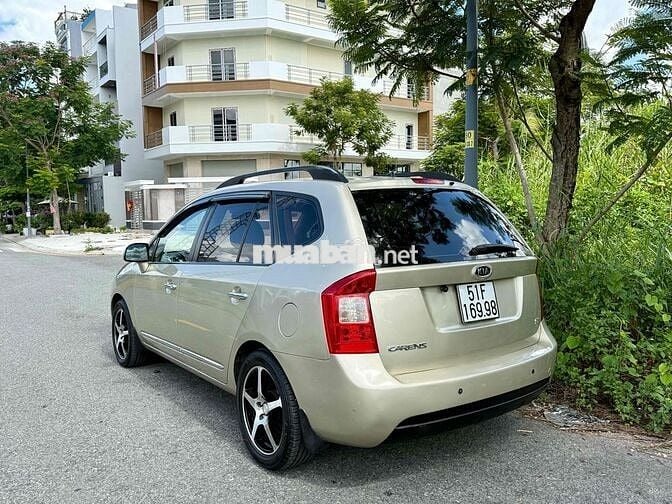 Kia Carens 2.0 full AT Vàng cát Tự động
