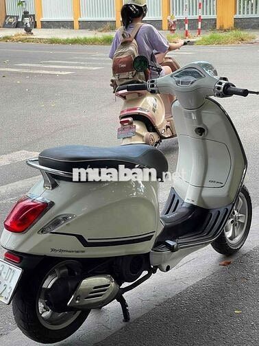 Vespa 2015 màu Trắng biển số 43