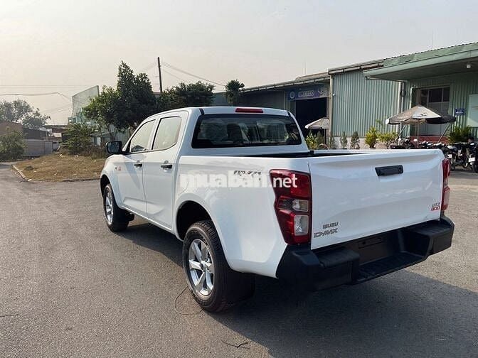 Isuzu D-MAX UTZ800 2026 Trắng, Bạc, Đen
