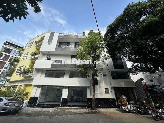 Cho thuê mặt bằng kinh doanh đậu oto thoải mái