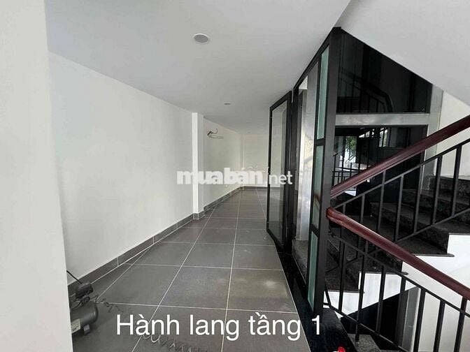 Cho thuê mặt bằng kinh doanh đậu oto thoải mái