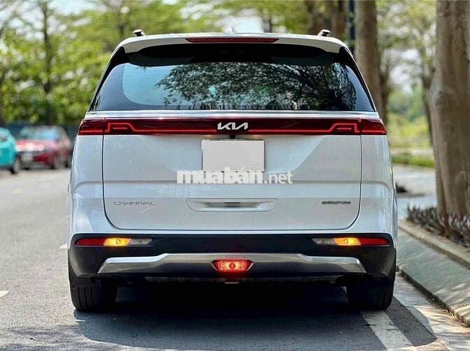 KIA Carnival 2.2 Signature 2022 31.000km Trắng