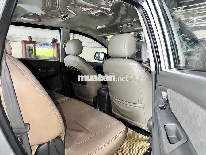 Toyota Innova 2013 Bạc Số sàn