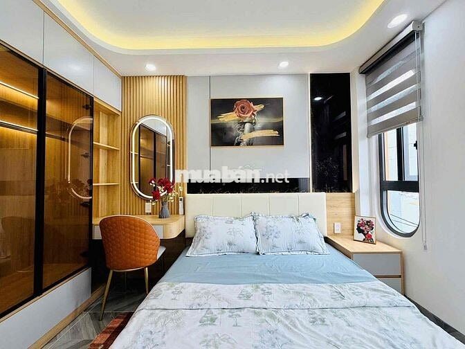 chủ ngộp banh cần bán gấp siêu phẩm 5 tầng