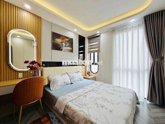 chủ ngộp banh cần bán gấp siêu phẩm 5 tầng