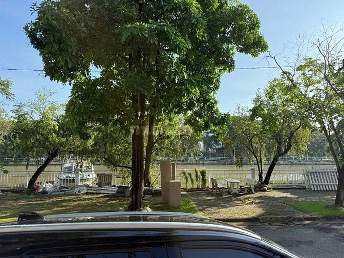 BIỆT THỰ GÓC 2 MẶT TIỀN VIEW SÔNG NGAY BẾN DU THUYỀN (KDC NAM LONG)