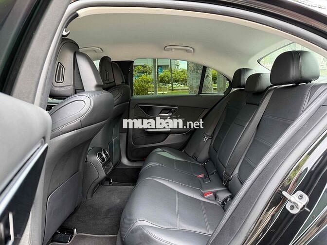 Mercedes-Benz C200 Avan 2024