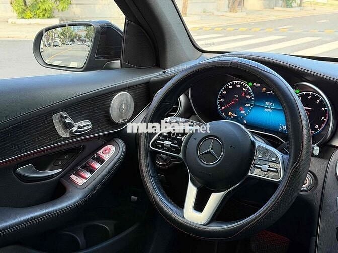 Mercedes-Benz GLC 300 2022