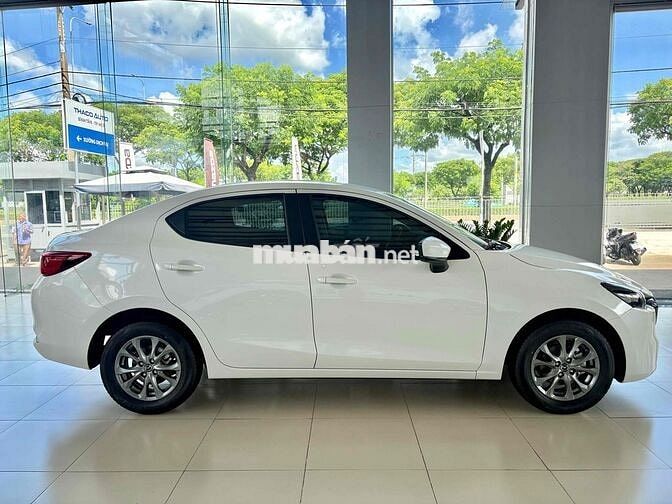 Mazda 2 AT - Tặng BHVC - giảm sâu