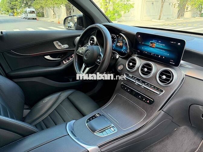 Mercedes-Benz GLC 300 2022