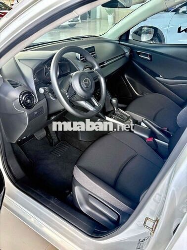 Mazda 2 AT - Tặng BHVC - giảm sâu