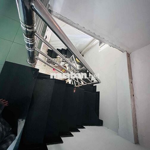 nhà cho thuê nguyên căn ngang 3,2-14m 1 trệt 1 lầu 2 p ngủ .2wc