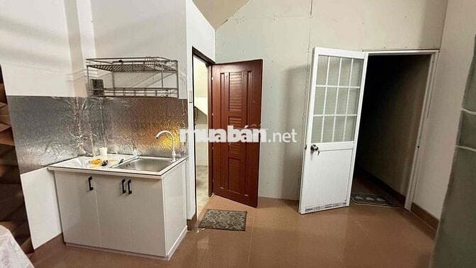 CHO THUÊ CĂN HỘ 45m2  ĐẸP - TÁCH BẾP- MÁY NƯỚC NÓNG - NHẤT CHI MAI - P