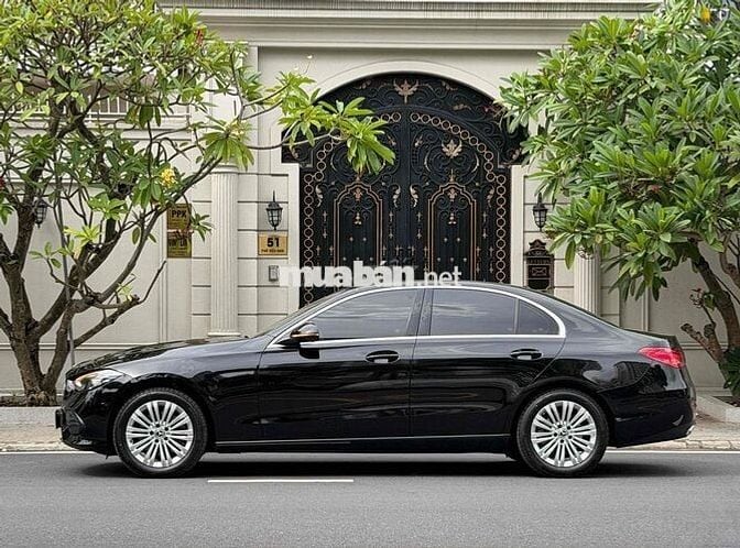 Mercedes-Benz C200 Avan 2024