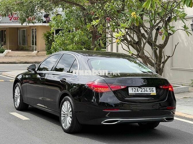 Mercedes-Benz C200 Avan 2024