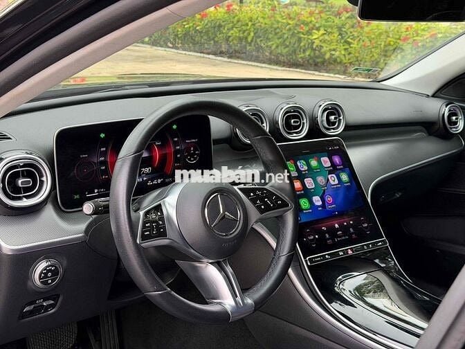 Mercedes-Benz C200 Avan 2024