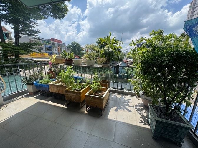 BÁN NHÀ 3 TẦNG MẶT TIỀN KINH DOANH NGAY CHỢ BÀ HOM GIÁ CHỈ NHỈNH 8 TỶ