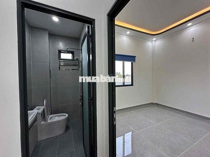 Gia đình tôi cần tiền cần bán căn nhà ngã xã mỹ hạnh nam