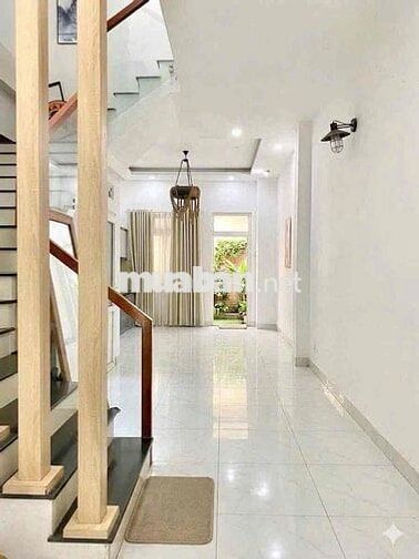 NHÀ 1T2L FULL NỘI THẤT 3PN 2WC SÂN ĐẬU OTO HBP TĐ