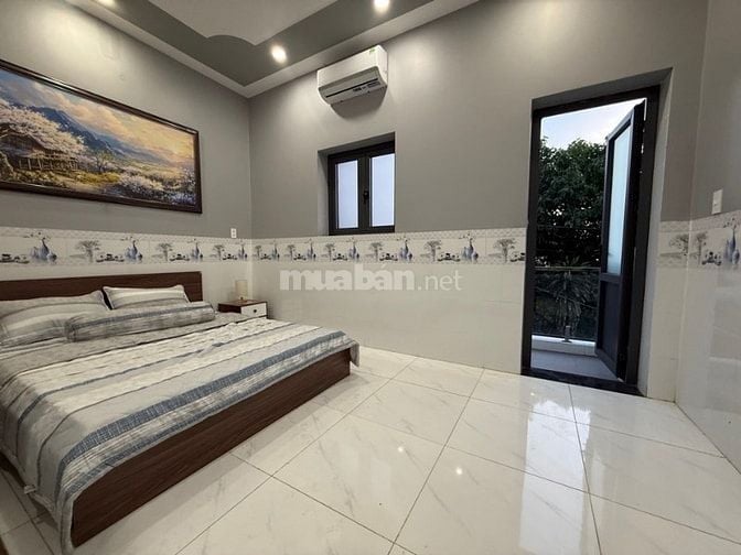 BÁN NHÀ 1 TRỆT 2 LẦU SIÊU ĐẸP TẠI LONG TRƯỜNG 