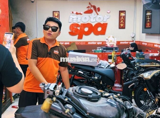 TUYỂN NHÂN VIÊN CHĂM SÓC KHÁCH HÀNG (TRỰC FANPAGE)