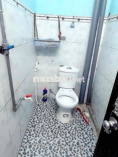 Nhà 4 x 13 1 lầu 1PN ,2WC ,hẻm 8m thông ,kênh nước Đen,bình Tân